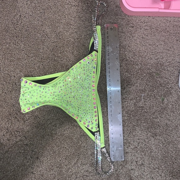 Competition bikini - Picture 8 of 8